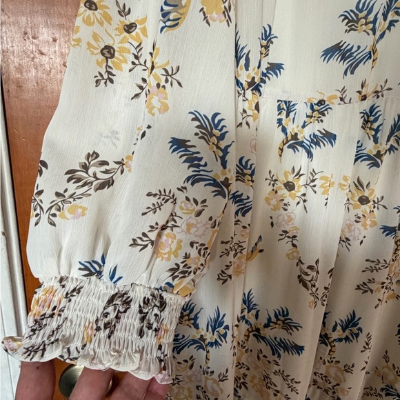 Floral Long Sleeve Dress - Picture 4 of 7